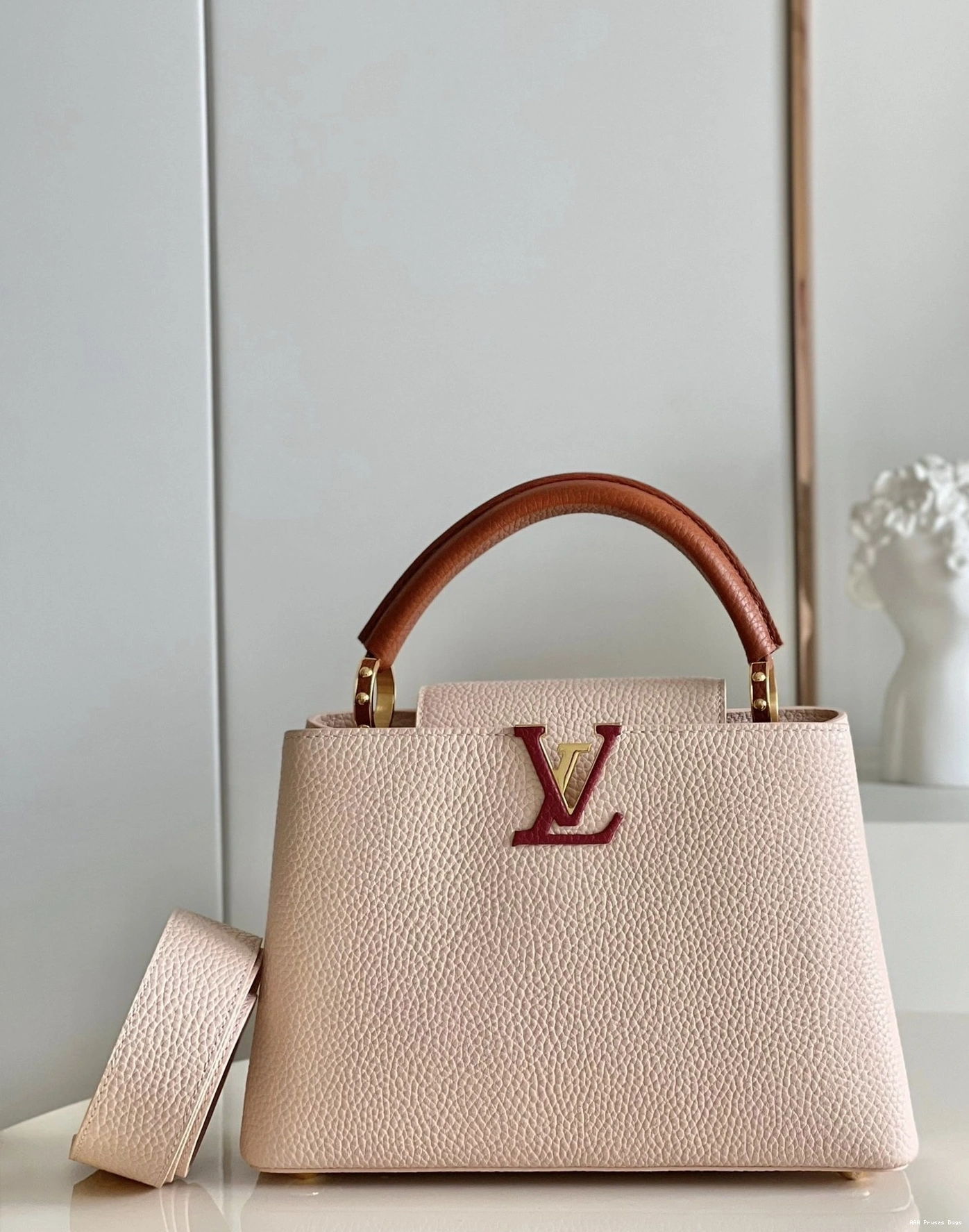 AAA Replica Ru VUITTON BB LOUIS CAPUCINES 0710